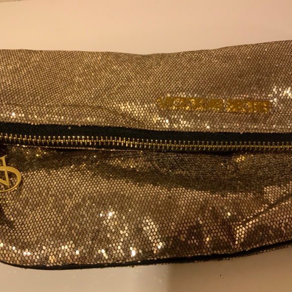 Victoria’s Secret Fold Over Makeup Bag - Picture 4 of 6